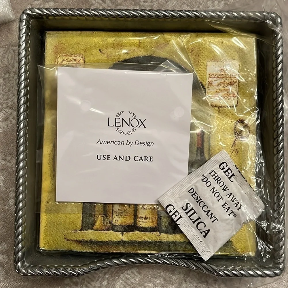 Brand New Lenox Everyday Soirée Wine Beverage Napkin Box Holder Grapes